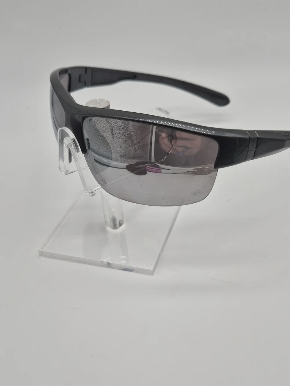Maui Jim Black Wraparound Sunglasses with Smoke Lenses